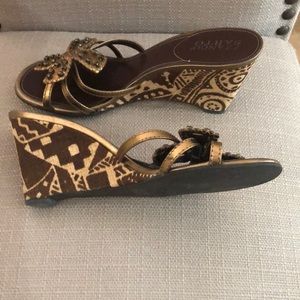 Cute, Franco Sarto sandals, goldstone with stylish print heals